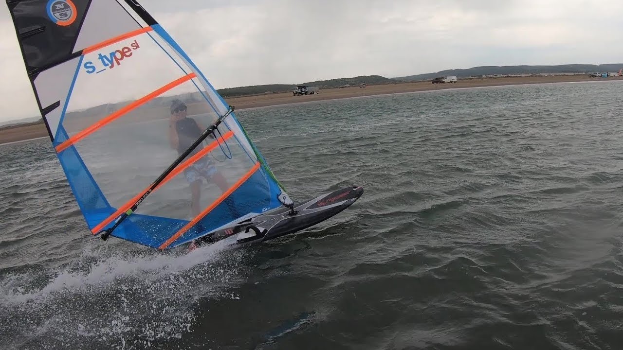 Long distance Windsurf in Gruissan