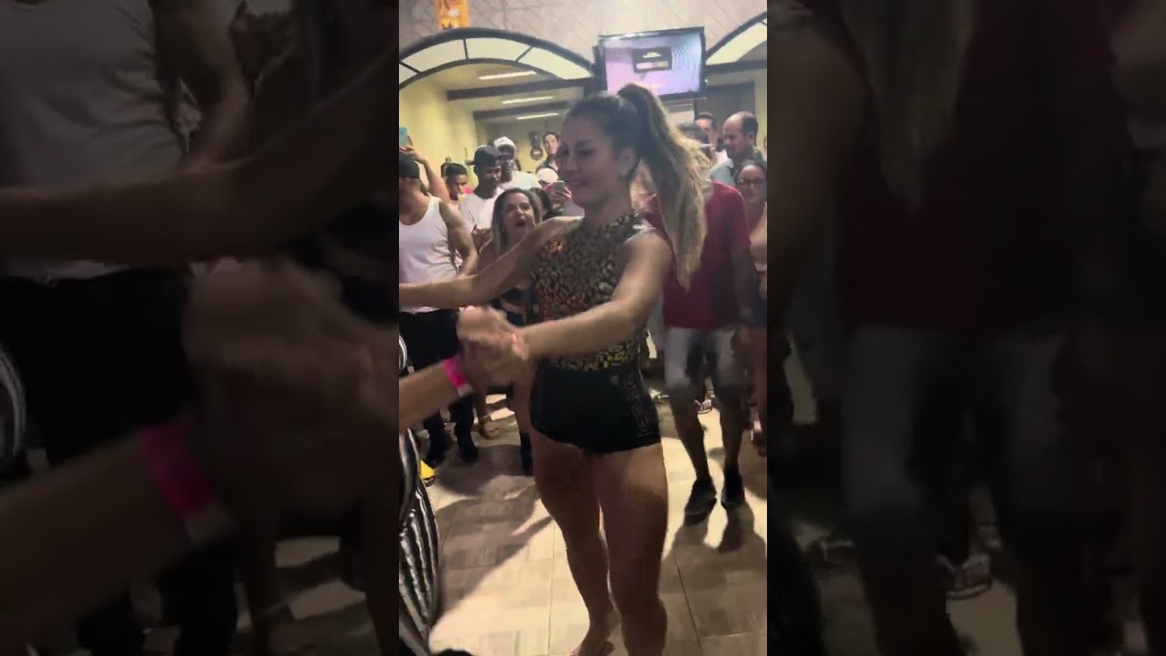 Mas uma rodinha de tirar o fôlego 🕺🏻💃🏻❤️❤️❤️❤️❤️❤️🕺🏻❤️❤️❤️🥵🥵🥵🥵🥵