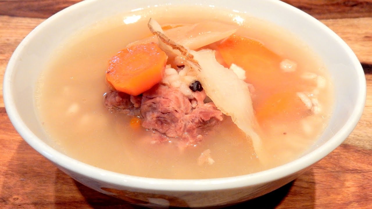 S1Ep19-Ching Po Leung Pork Bone Soup 清補涼猪骨汤