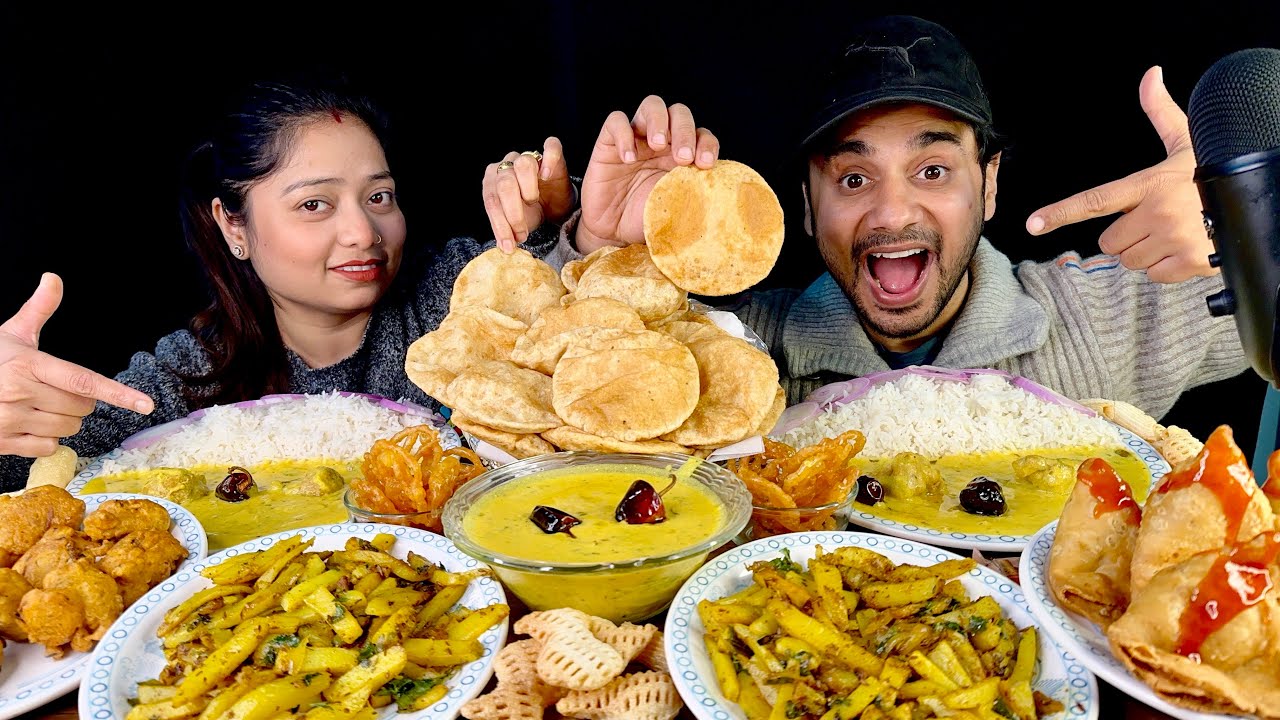 Eating Kadhi Pakoda, Aloo Bhaja, Samosa, Pyaz Pakode With Rice,Puri & Jalebi | Big Bites | Mukbang
