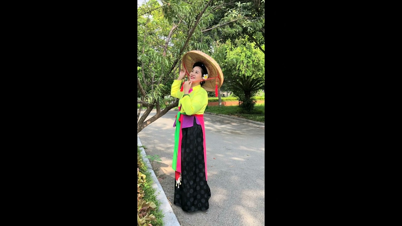 NHỚ VỀ HỘI LIM (hát  chèo điệu đào liễu ) HOÀNG YẾN