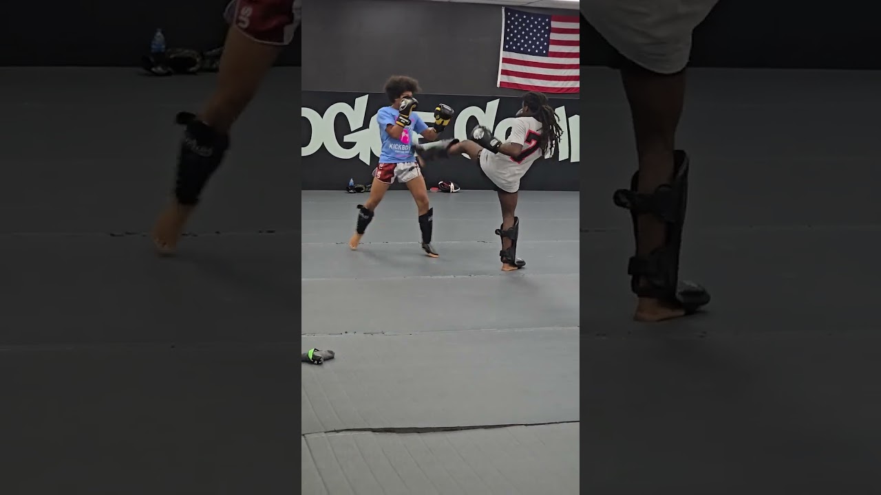 Young Warriors Having Fun @roguecombatclub #muaythailife #muaythai #kickboxing #teen