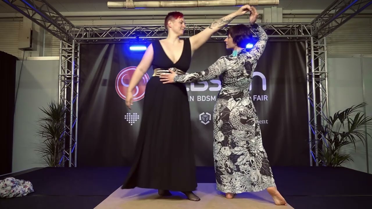 Shibari Fesselkunst Performance