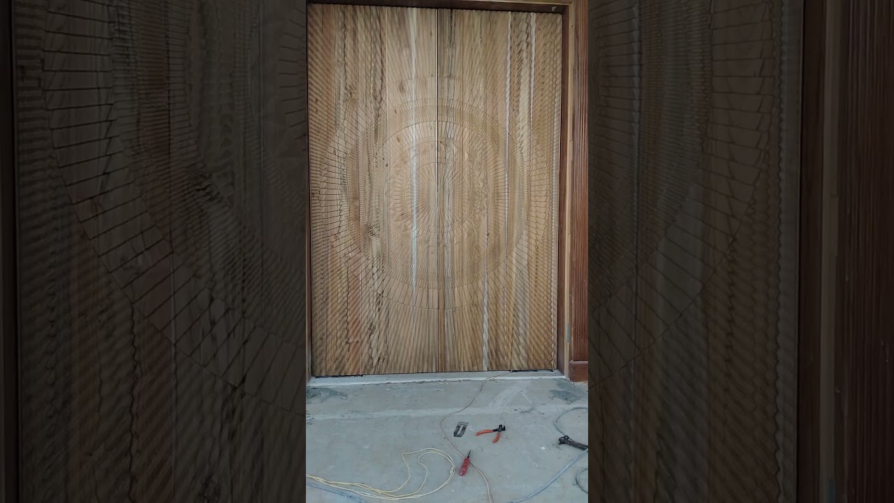 carving Door