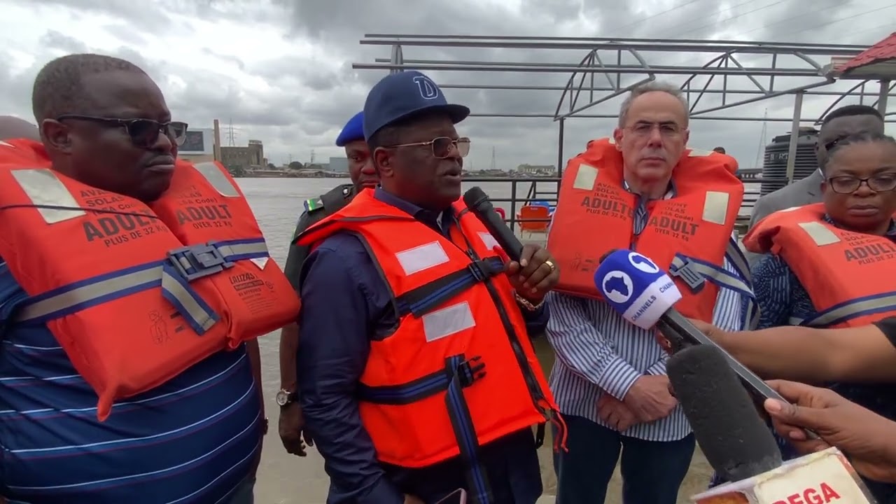 Engr Umahi briefing Pressmen on third Mainland Bridge & Carter Bridge Part I