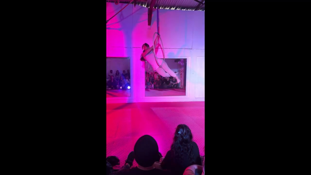 Postulación Monserrat González - Categoría Principiante - Elévate Aerial Championship