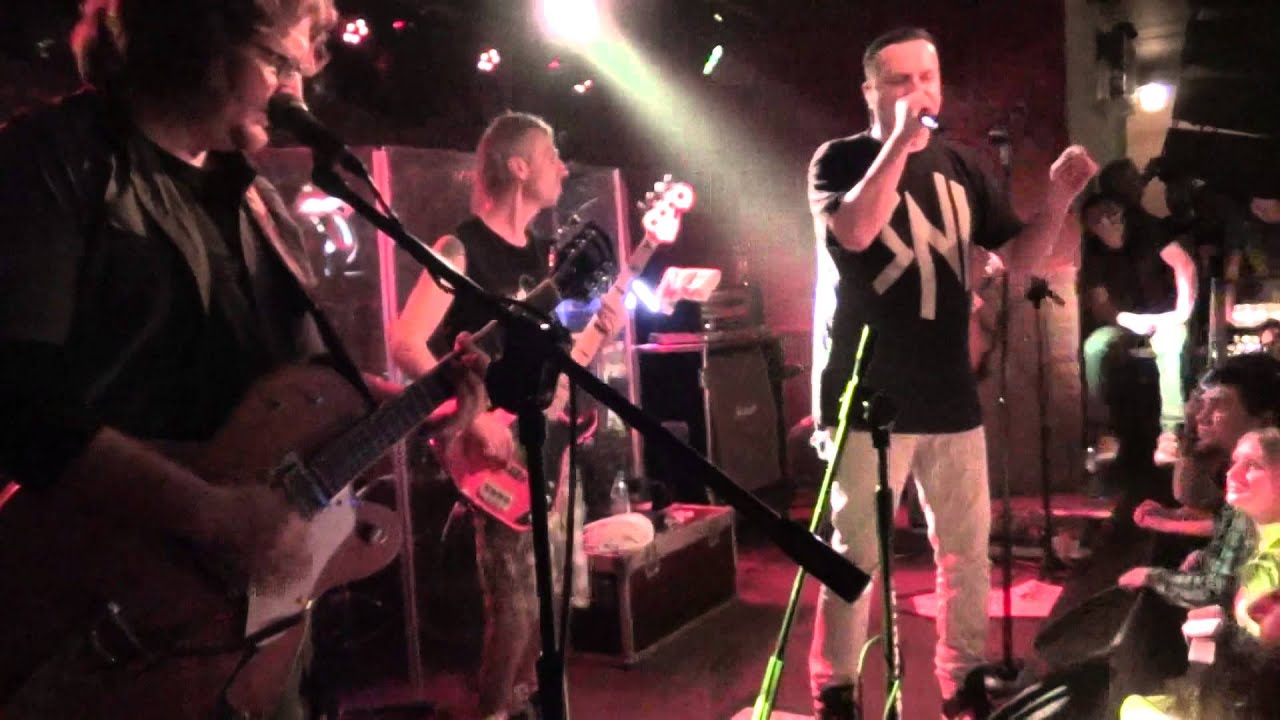 STRACHY NA LACHY - Siedzimy tu przez nieporozumienie - Alibi WROCŁAW (zimowo wiosenna trasa 2014)