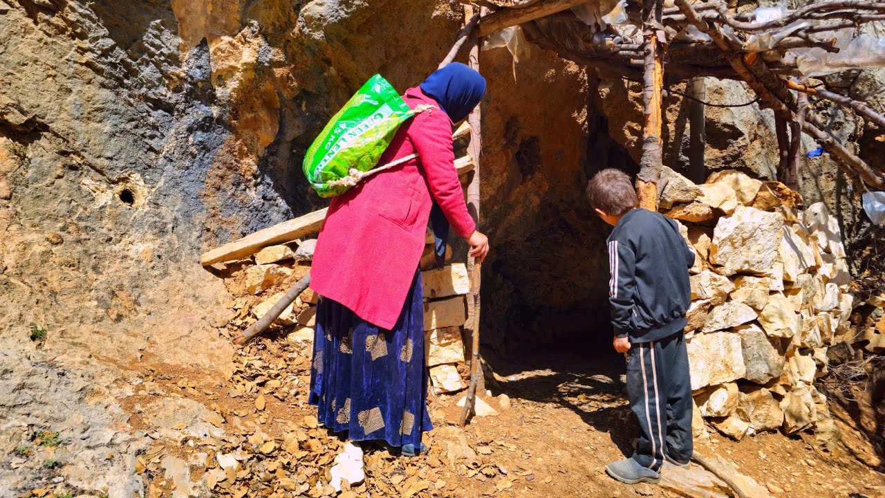 Tayyaba with a wounded leg: In the heart of the rocks😭😭
