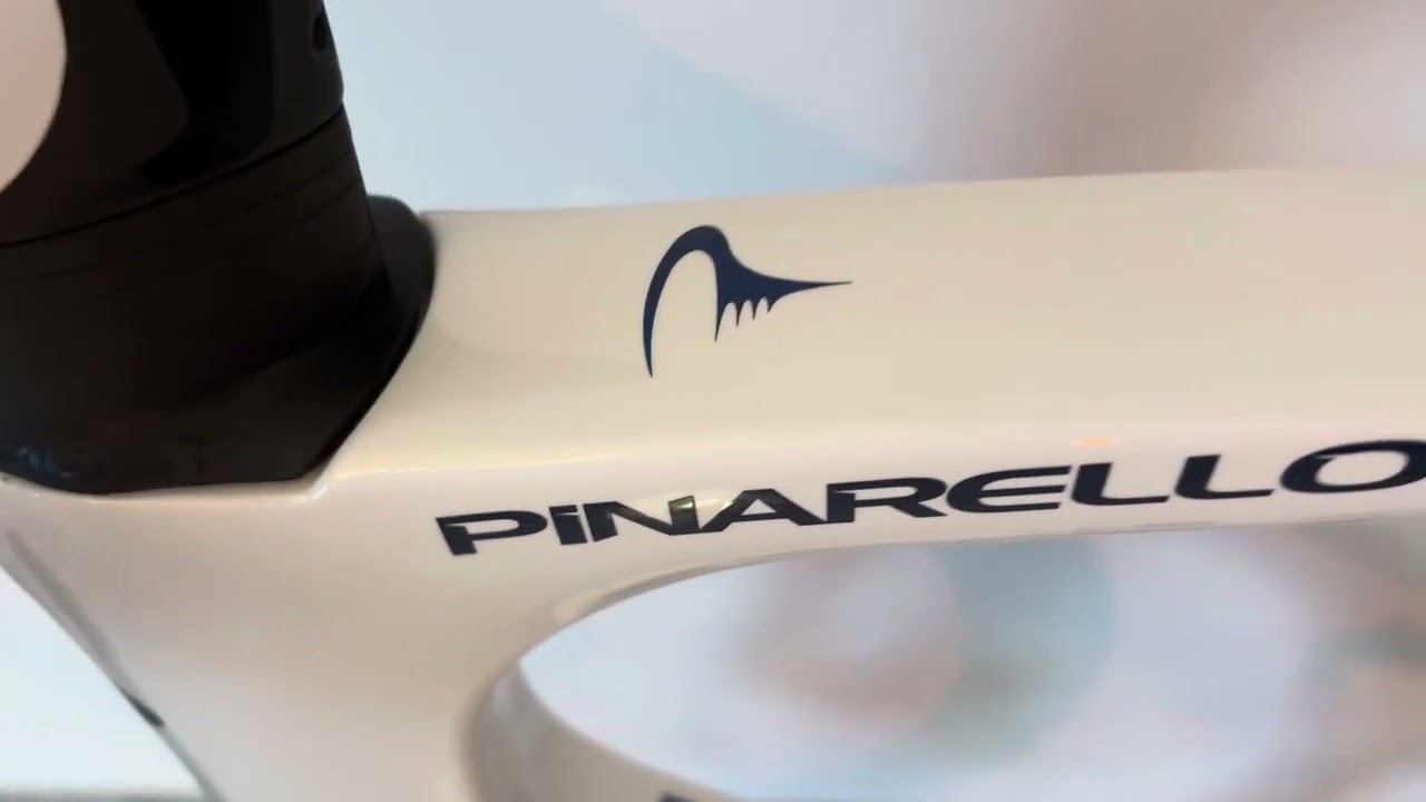 Pinarello F5 furious white tuned with scope tires and most Ultra Cockpit
