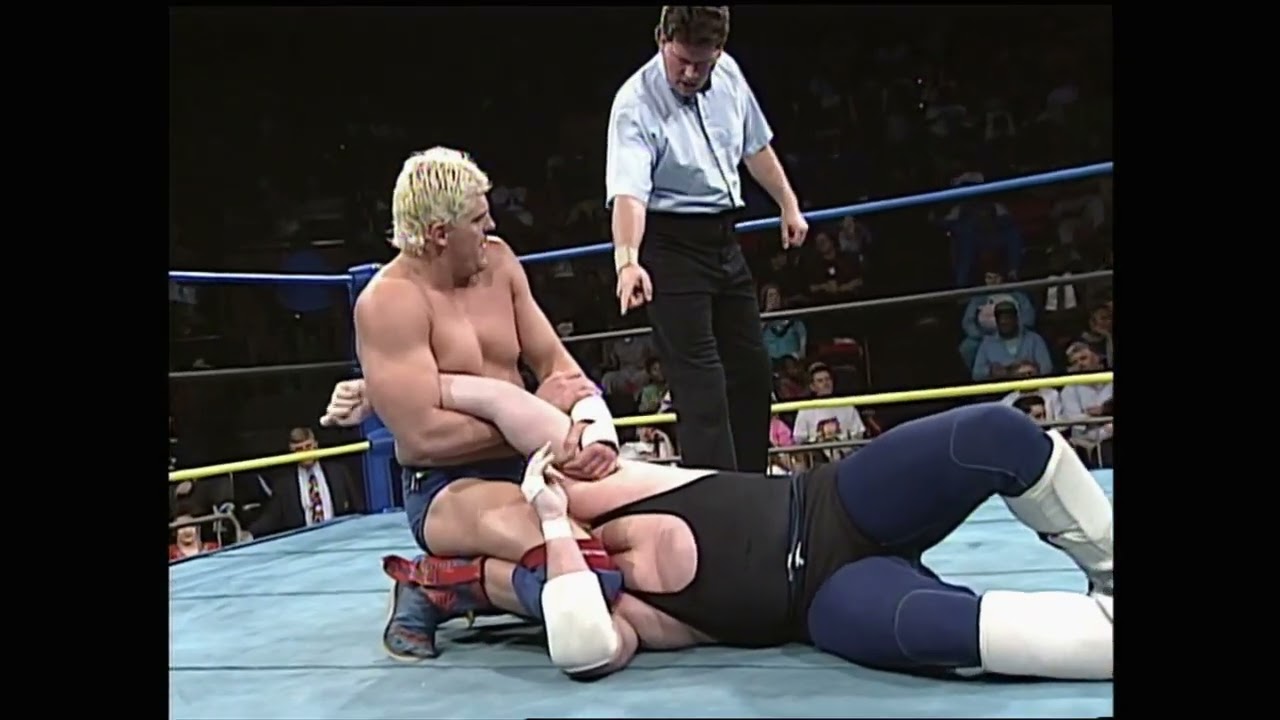 Дастин Роудс против джоббера Боба Кука, WCW, субботний вечер, 26 декабря 1992 года.