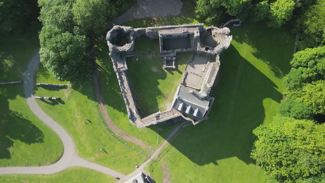Dunstaffnage Castle, Oban, Scotland (Drone Flight) 🛸🏰