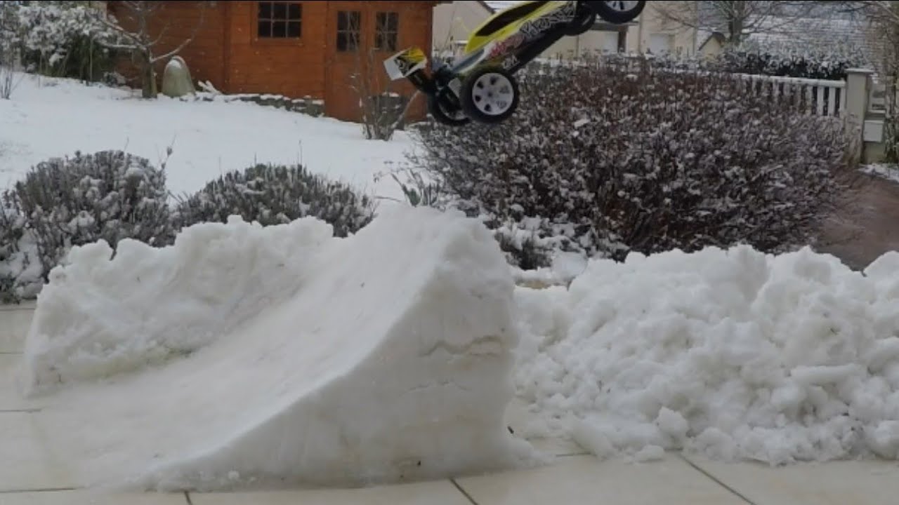 DU DRIFT EN VOITURE??! Test: T2M Mad Pirate