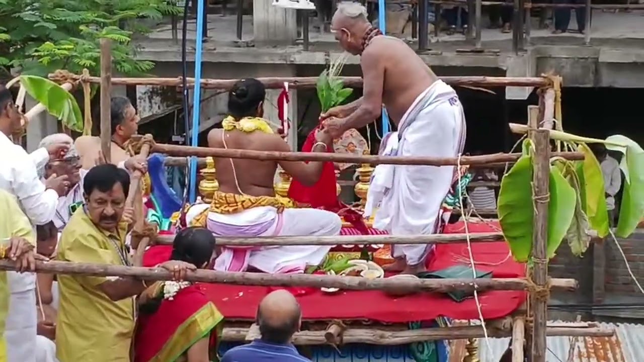 Highlight 3:35:19 – 3:40:19 from 🔴 நேரலை 2: 4-ம் மகா கும்பாபிஷேகம் | Maha Kumbhabhishekam Live | Ada