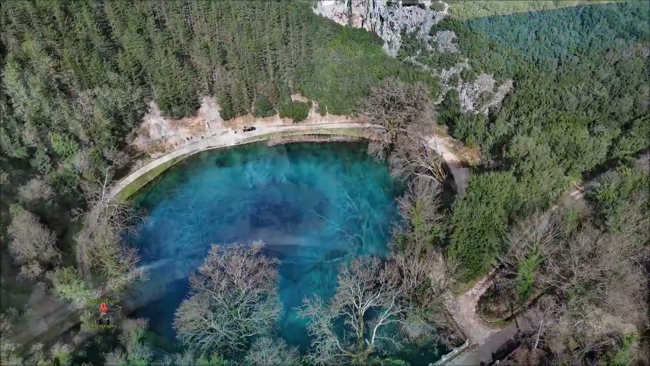 Γαλάζια λίμνη Πηγές Λούρου...