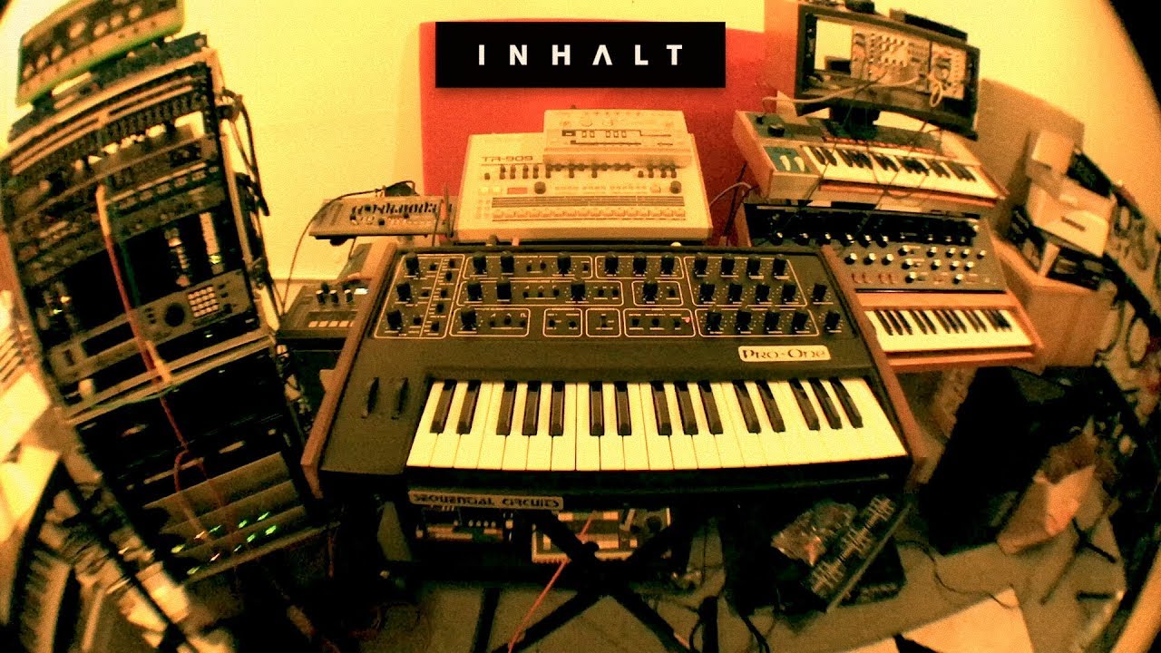 Sequential Circuits Pro One vs Pioneer/DSI Toraiz AS-1 by INHALT