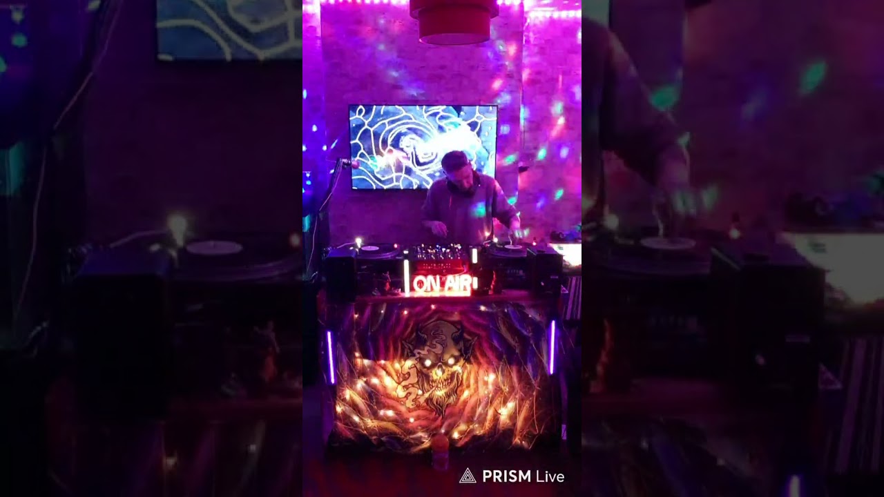 Hardcore rave Monday mayhem show 