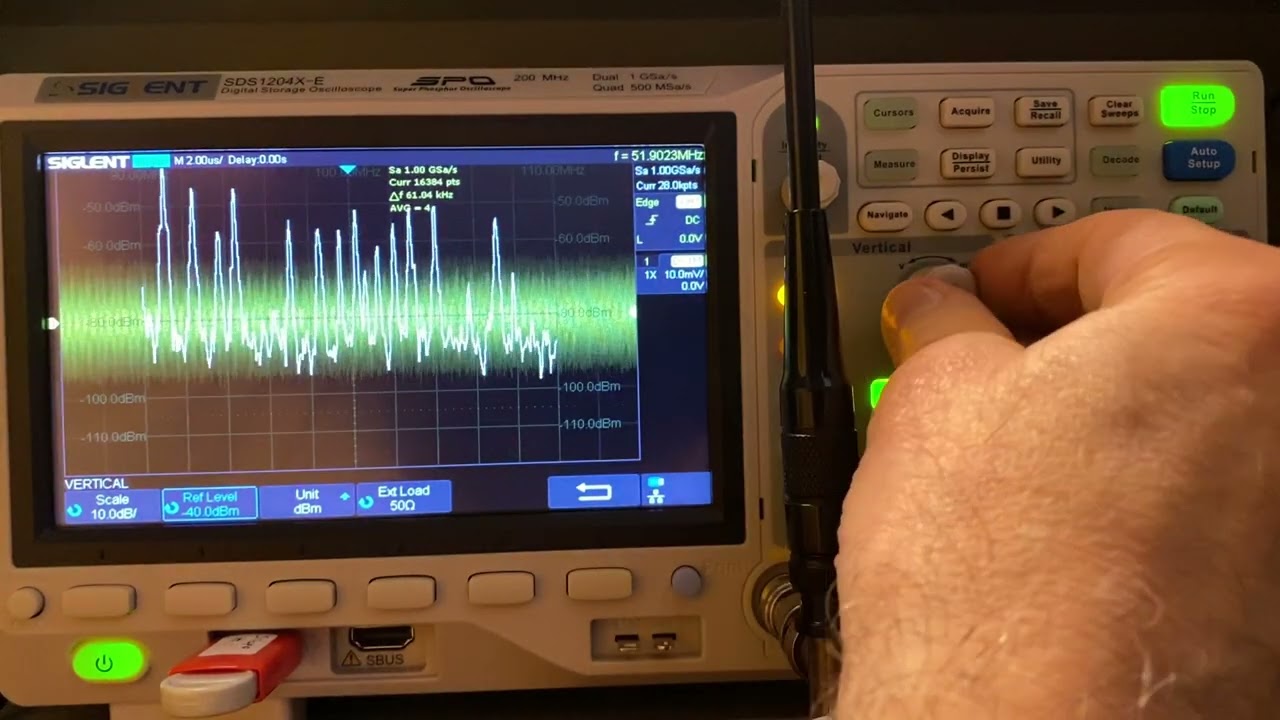 Using the Siglent 1204X-e Oscilloscope's FFT for RF Spectrum Analysis