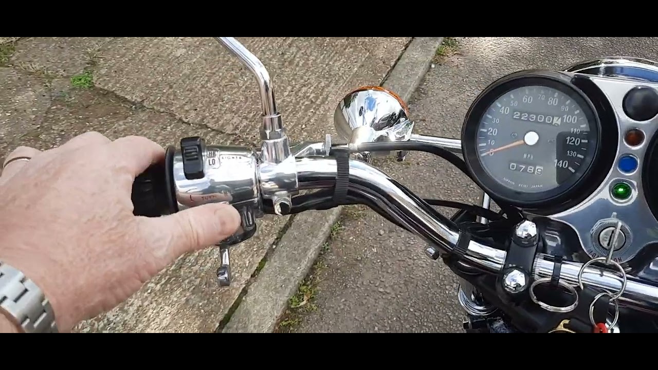 1975 KAWASAKI S3A 400 TRIPLE. (SOLD)