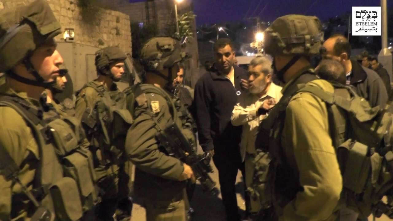 Raw footage clip 3: Soldiers photograph minors in Hebron, 24.5.16