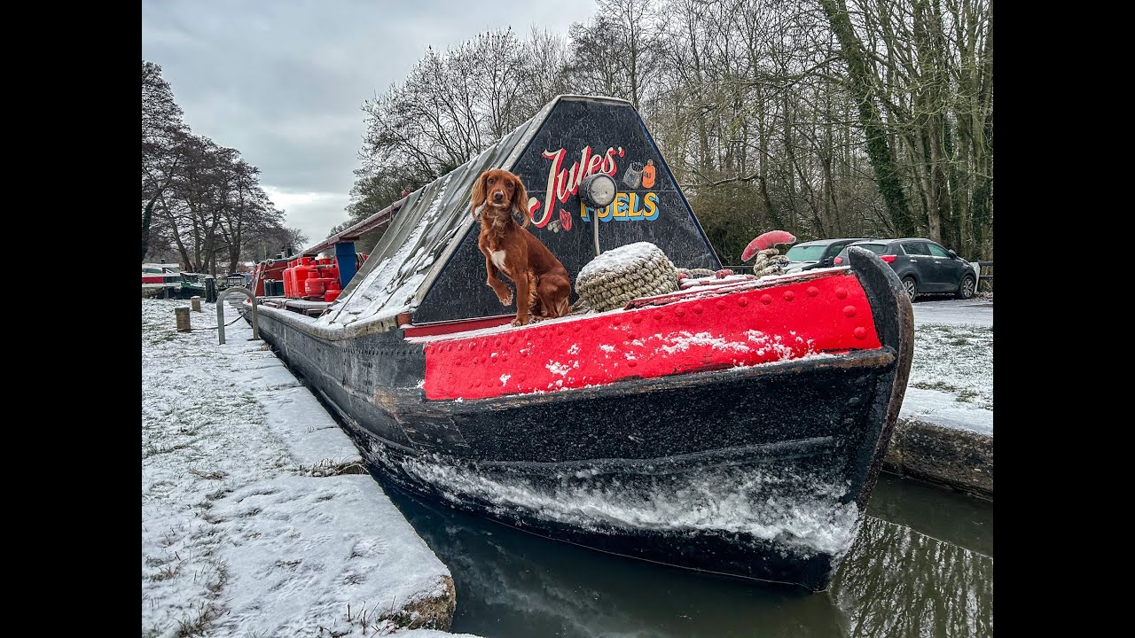 Ice-breaking Coalboat Bargus Jan 2026 - Jules Fuels CT&M
