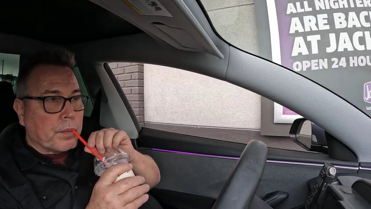 Puddle jumping, Jack in the Box Drive Thru, Egg Roll & Mini Churro Order, Las Vegas, Nevada GFH10090