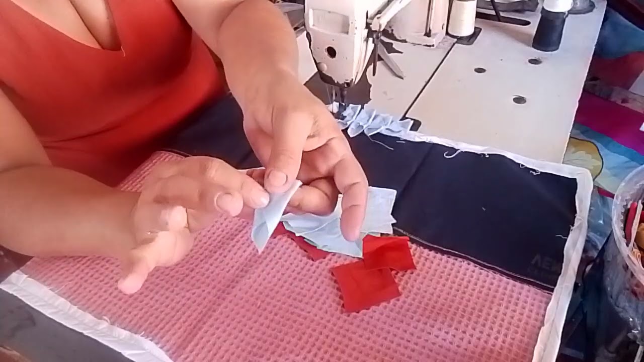 Reaproveitando retalhos tapete de biquinhos 