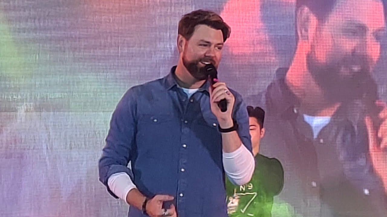 Brian McFadden pays tribute to boy bands (Backstreet Boys, NSYNC, Blue, One Direction, and more)