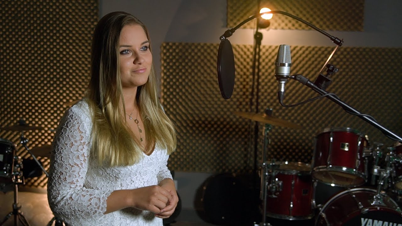 Hit Wesela ! Siostra Pana Młodego śpiewa Hallelujah na Weselu (Julia Jaworska)