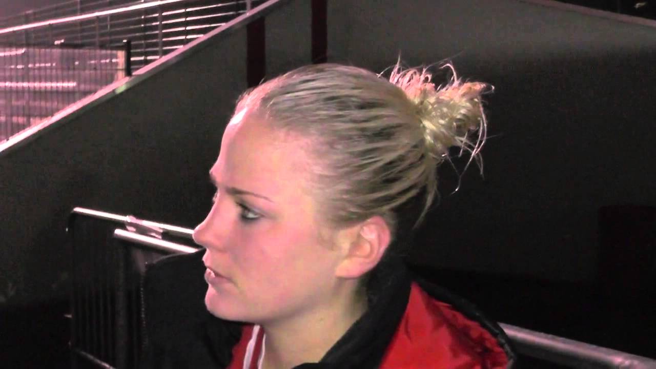Leonie Maier nach das Spiel 1.FC K&ouml;ln-FC Bayern M&uuml;nchen auf 16 11 2013
