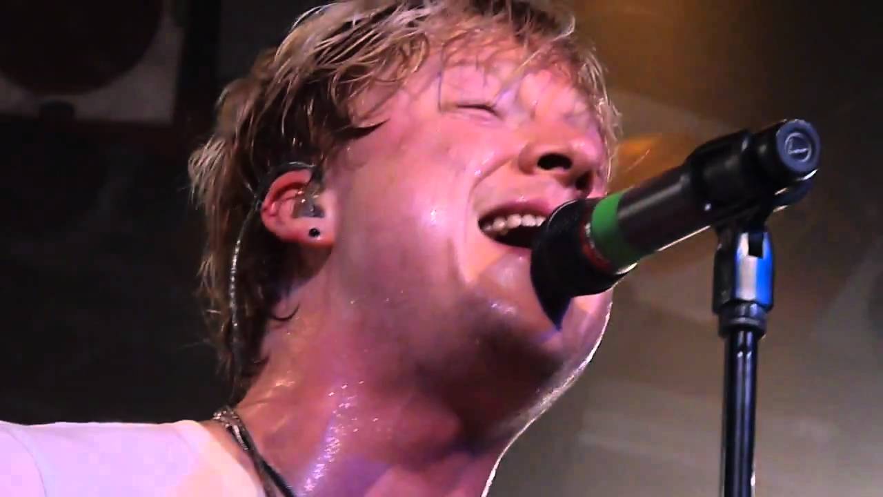 ~~Sunrise Avenue~~Out of tune~~