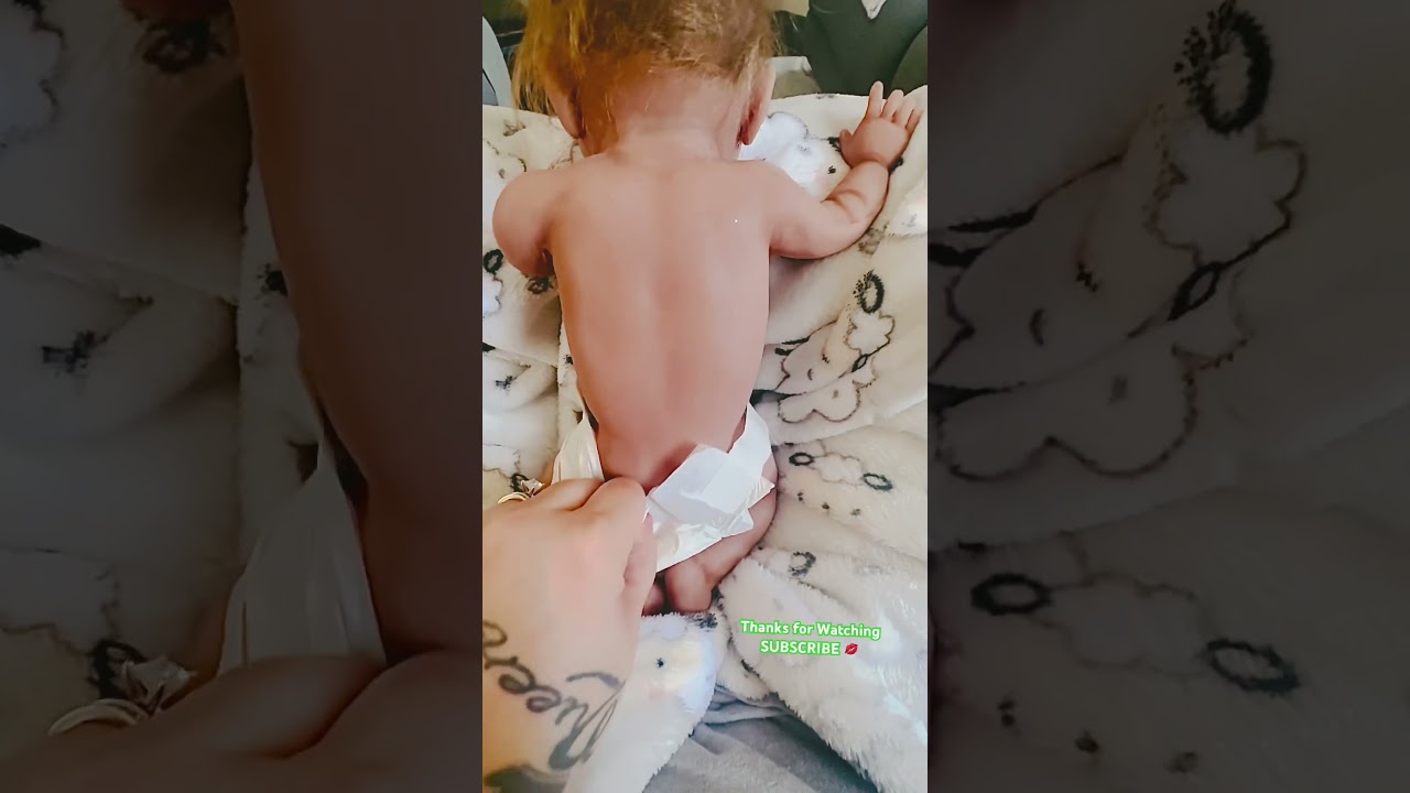 Reborn Diaper Change Stinky Butt#reborn#rebornbaby #dolls #shorts#fun #fyp#entertainment#reborndoll