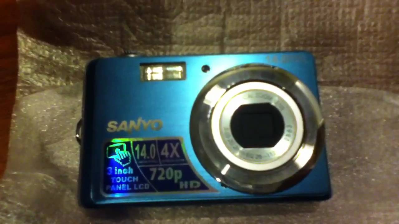 Unboxing of the Sanyo VPC-E1500TP camera