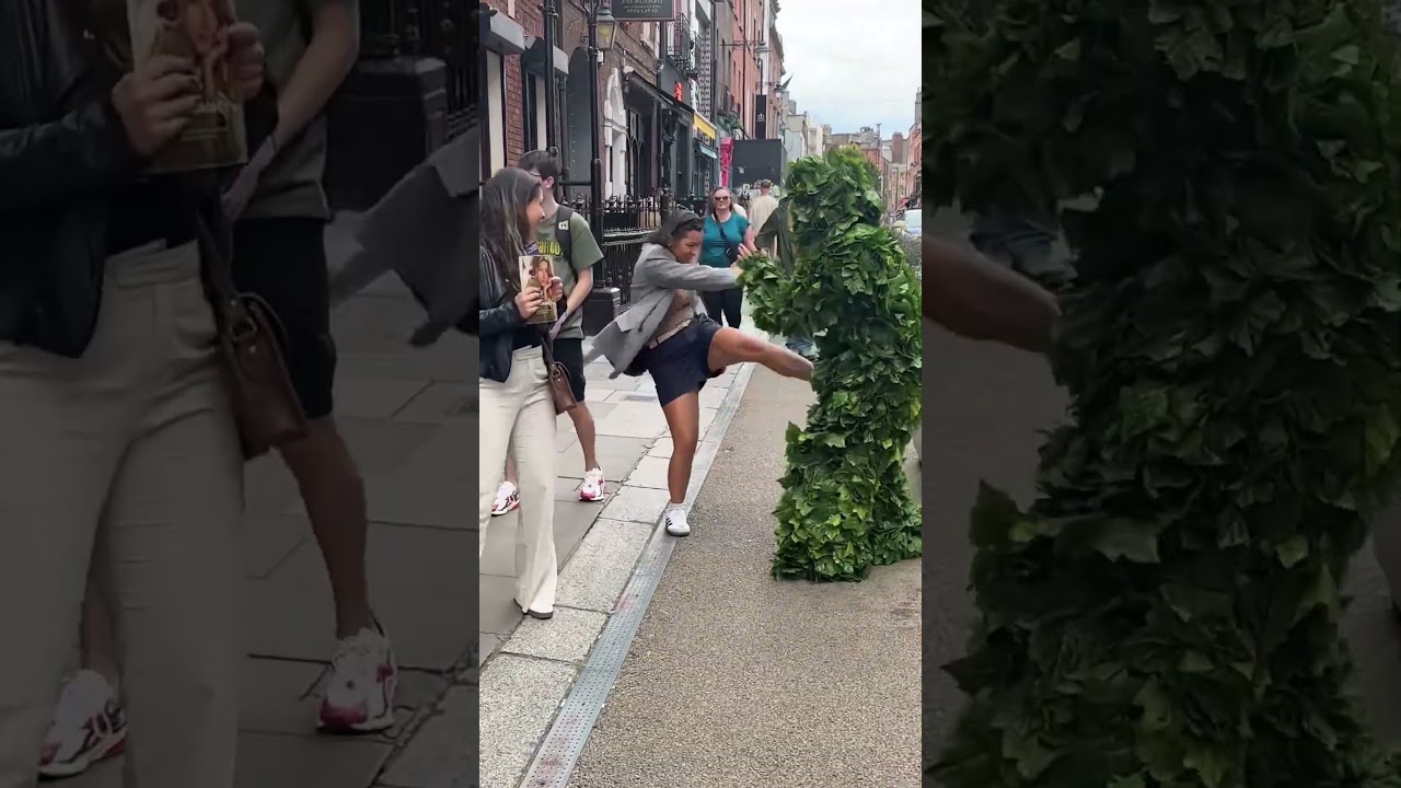 Розыгрыш в стиле бушмена 😂🌿 Пугаем людей классическим способом 