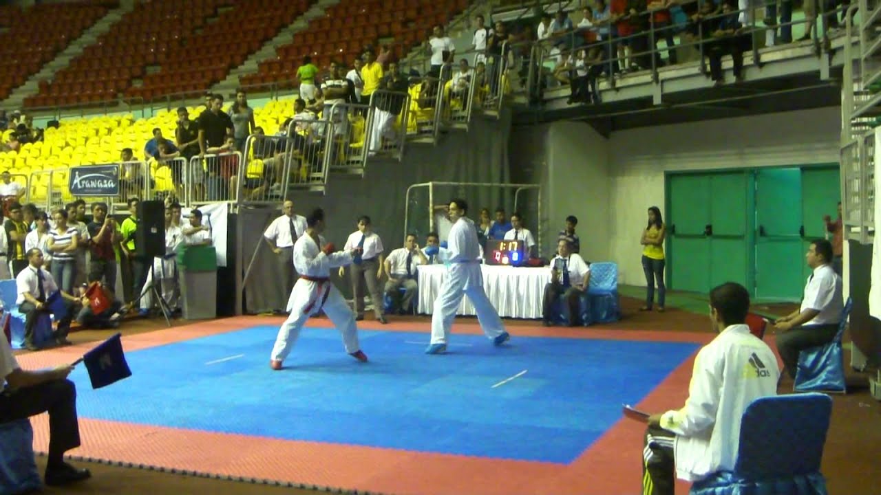 Jean Carlos Peña (Itosu Kai Venezuela) Vs Alexander NiCastro. -67kg Copa Simon Bolivar 2011