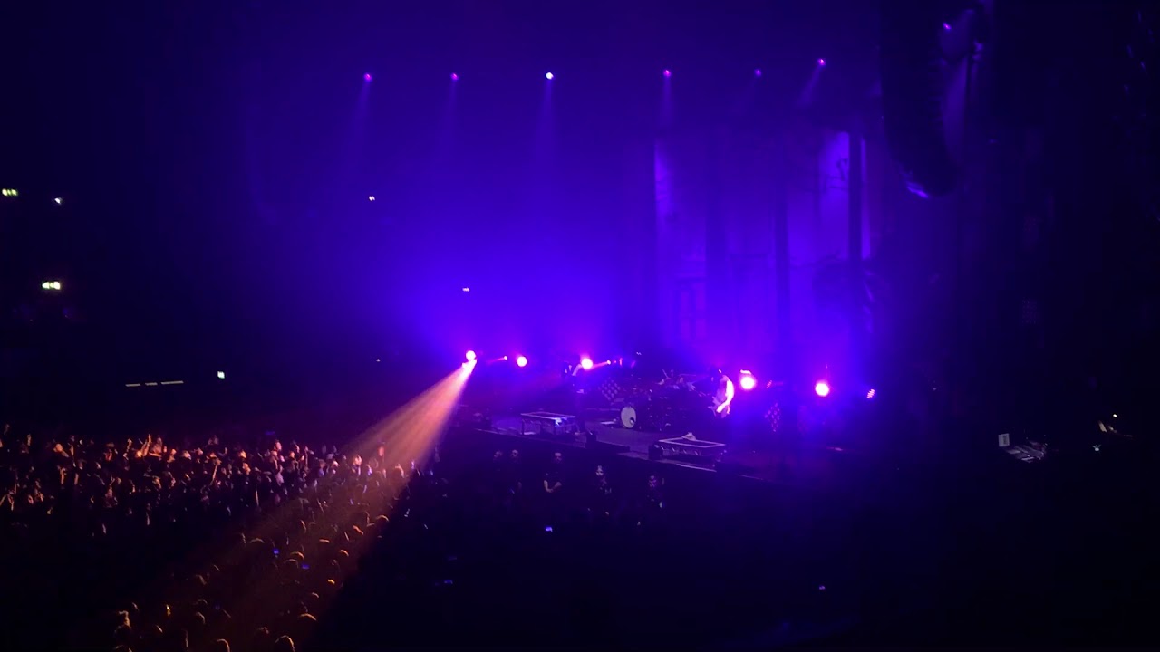 Neck Deep - Torn live at Wembley Arena