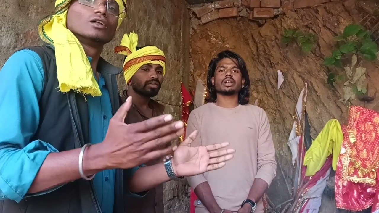 नालादेवी में मरकाम दादा गोंडियन गाथा सुनते हु 
