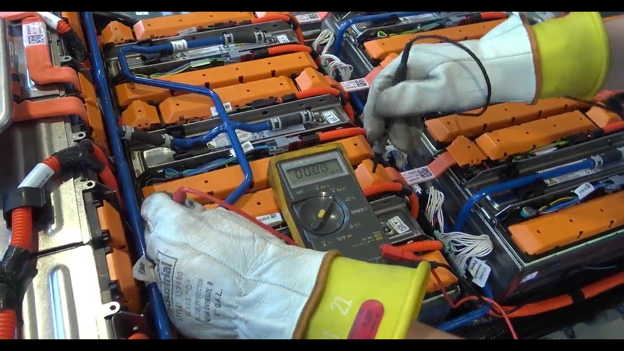 Join Hybrid EV Masters Garage BMW Active7 530e 750L 330e X5 Service Repair Electric Battery Install