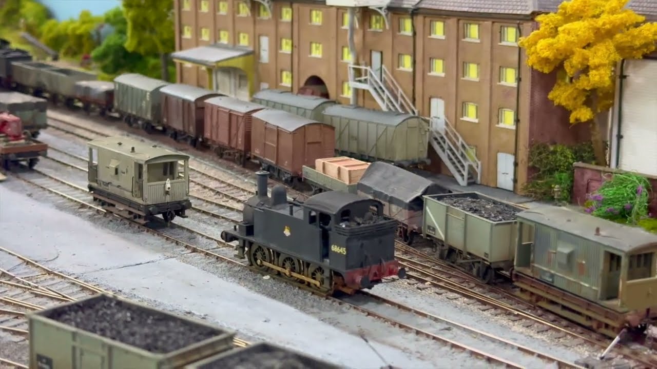 NEW FOREST MRS MODEL RAILWAY EXHIBITION AT  BROCKENHURST VILLAGE HALL SAT 25TH MAY 2024 (PART 2)