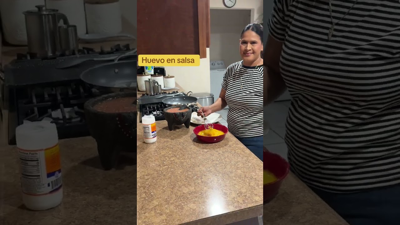 Huevo en salsa de tomate 