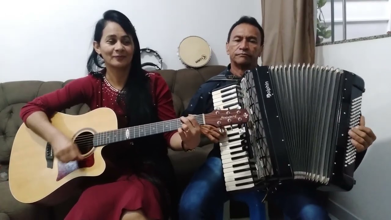 Elza e Mariano cover louvando o hino Divino companheiro
