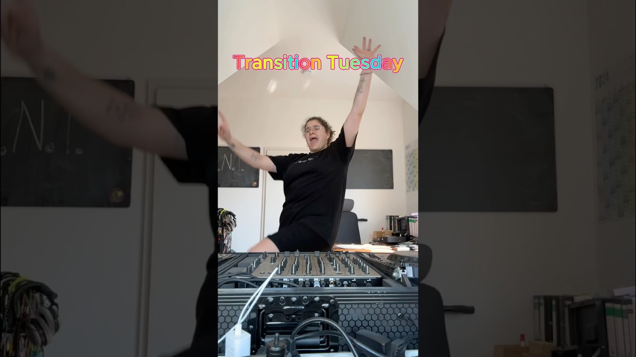 It&rsquo;s Transition Tuesday againnn🤓🫶 #techno #reversebass #rave #transitiontuesdays #dj #hardtechno