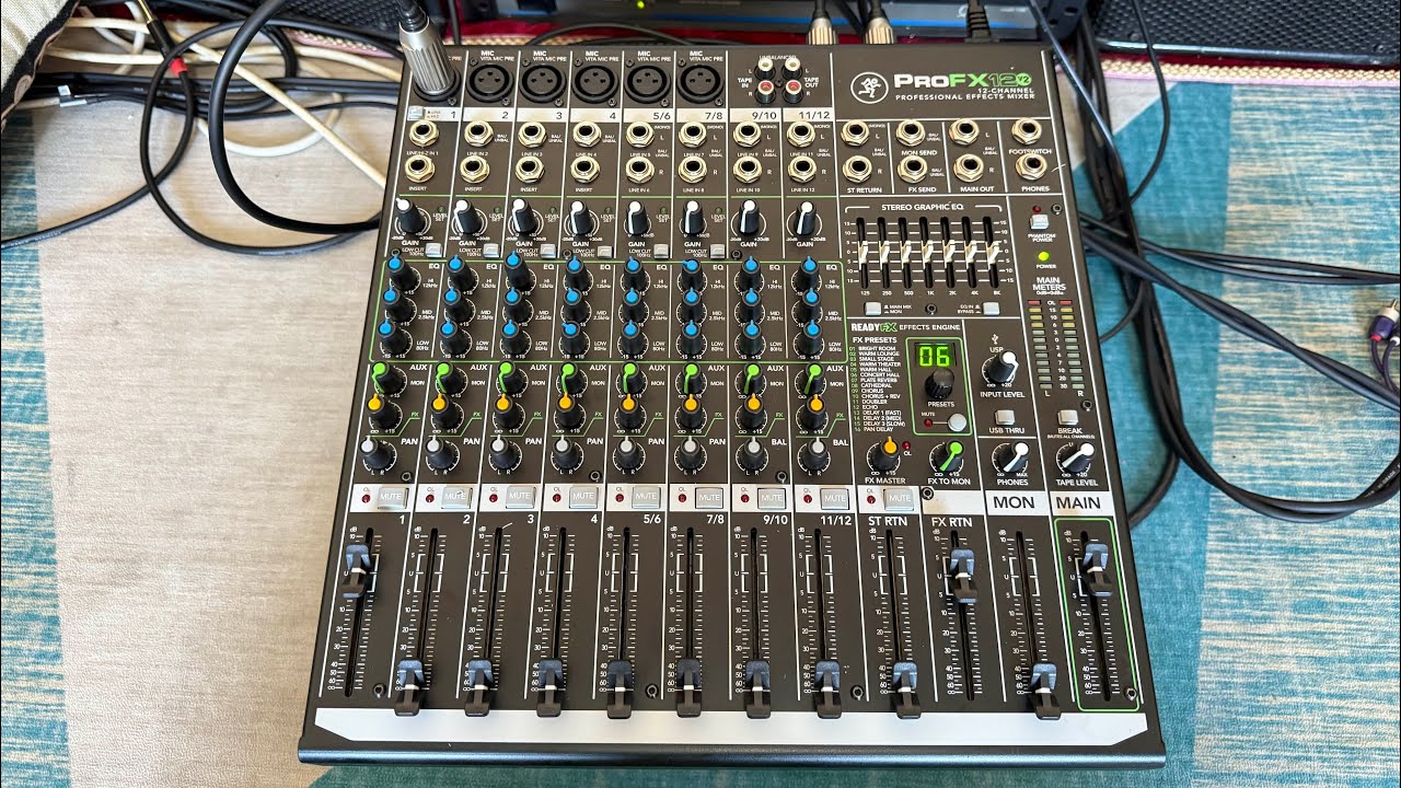 Mixer bãi Mỹ mackie Pro fx12v2 có effecf điện autovol