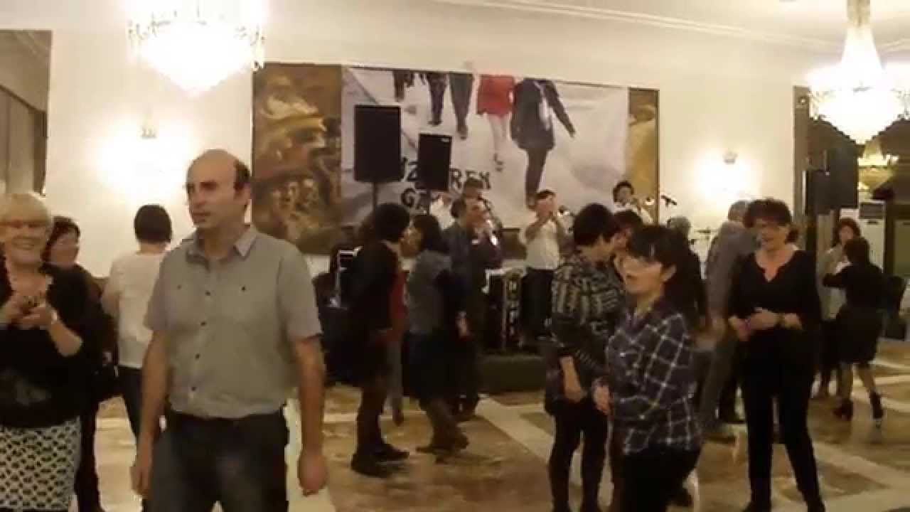 Saludos y Ianza luze  II Jauziaren Gaua Iruñea