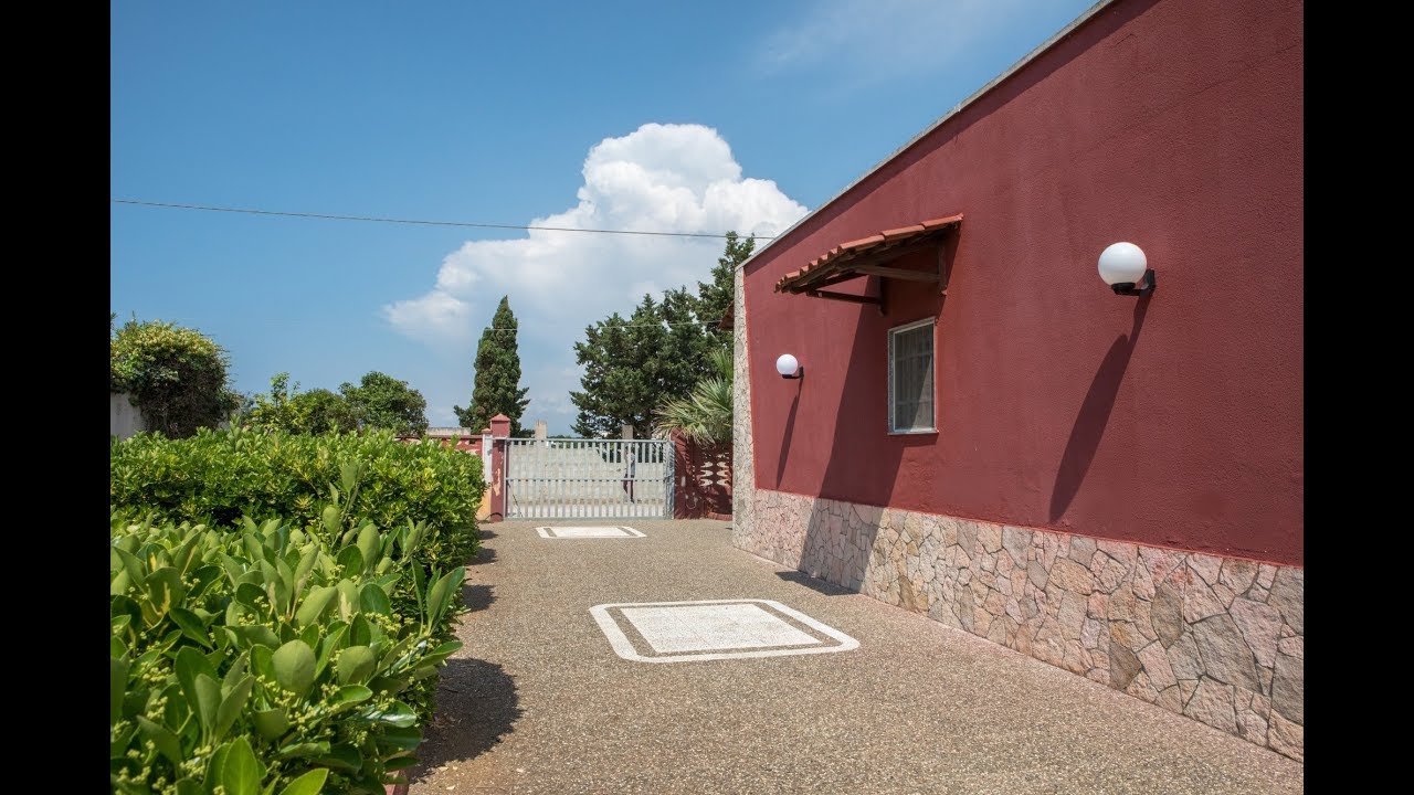 Villa Sofia, con ampio giardino a Torre Lapillo
