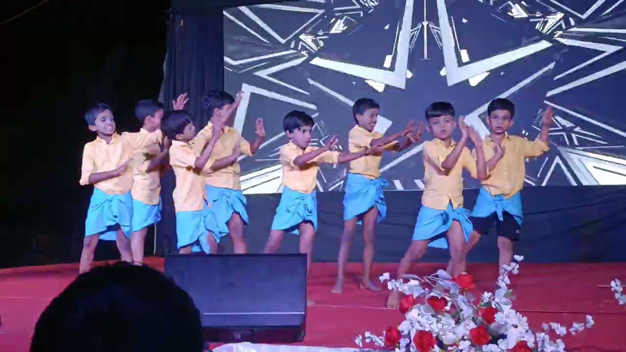 ഡാൻസ് കളിക്കുമ്പോൾ സംഭവിച്ചത് കണ്ടോ😳#shortvideo #youtubeshorts #like #love #share 