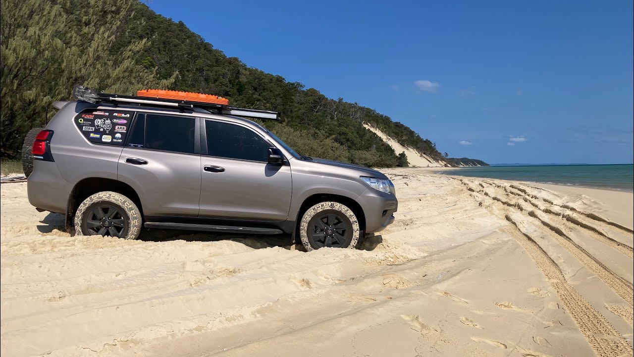 MORETON IsLand 🏝 Mt Tempest, The Desert, Then West Beach, going South Oysters & Gutter Bar