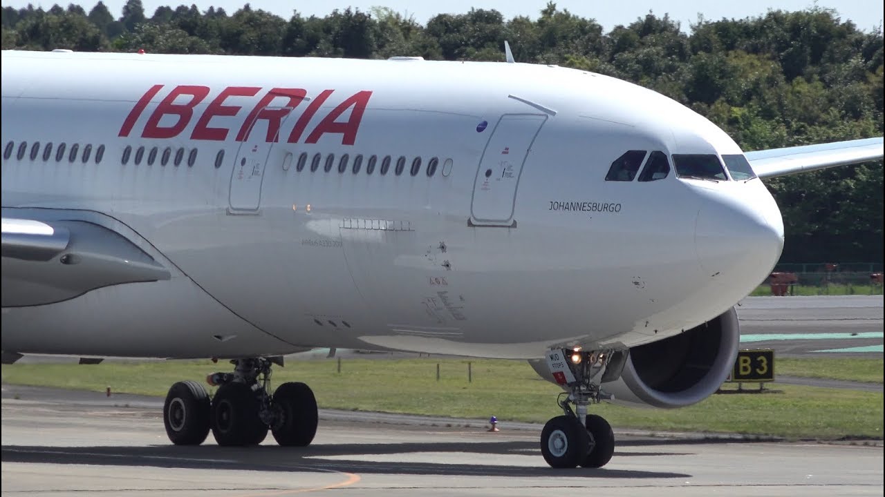 Iberia Airbus A330-200 EC-MUD Landing at NRT 34R