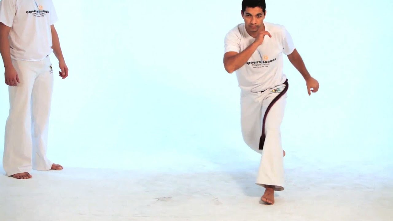 How to Do the Chapeu de Couro | Capoeira