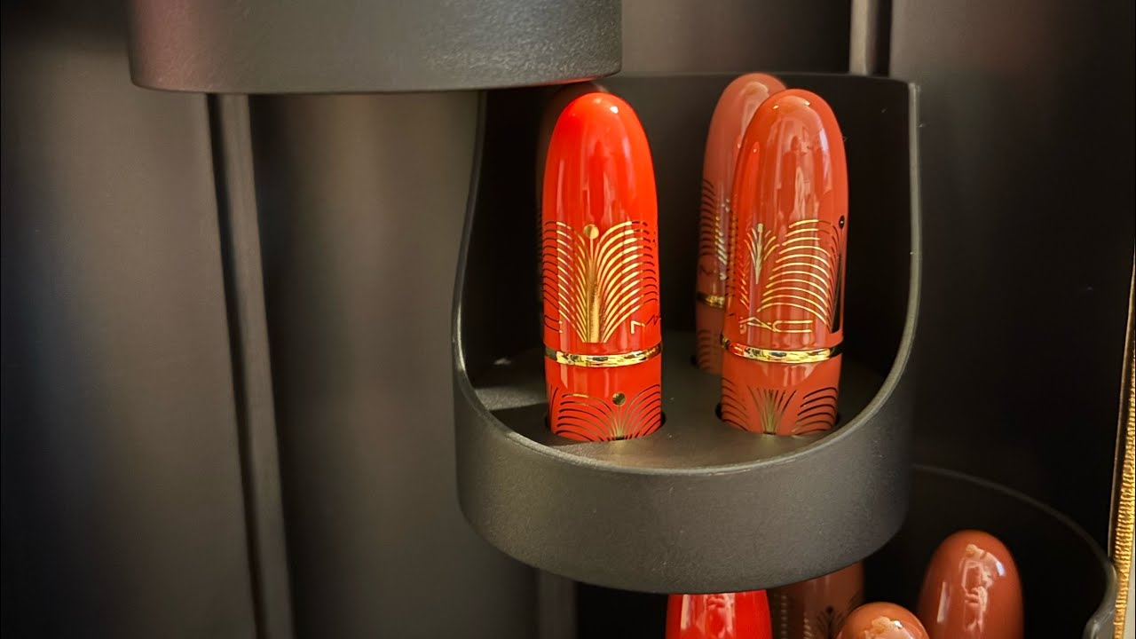 Mac Cosmetics gift set lipstick swatches