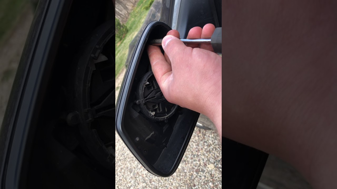 How to take apart a BMW F10 preFL side mirror